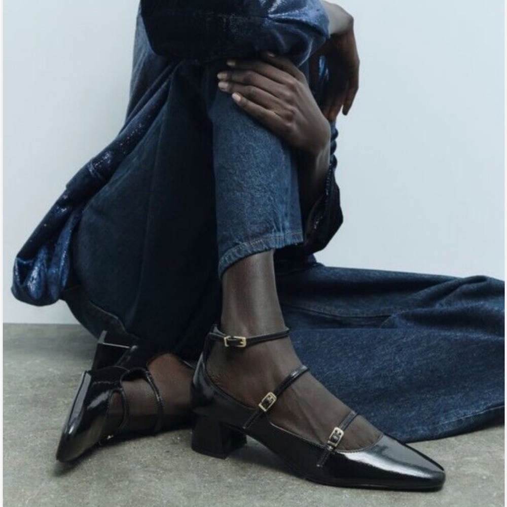 Zara size 7 black patent strappy heeled Mary Janes in great condition